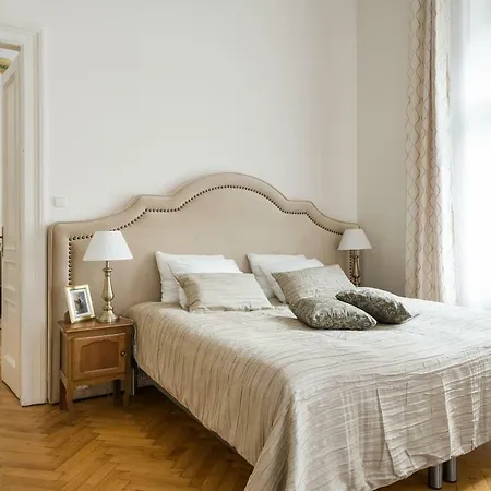 شقة Belle Epoque I, Luxury 50m To Main Square